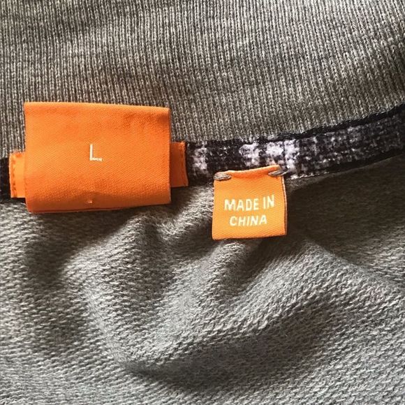 Hugo Boss zip up sweater - Picture 10 of 10